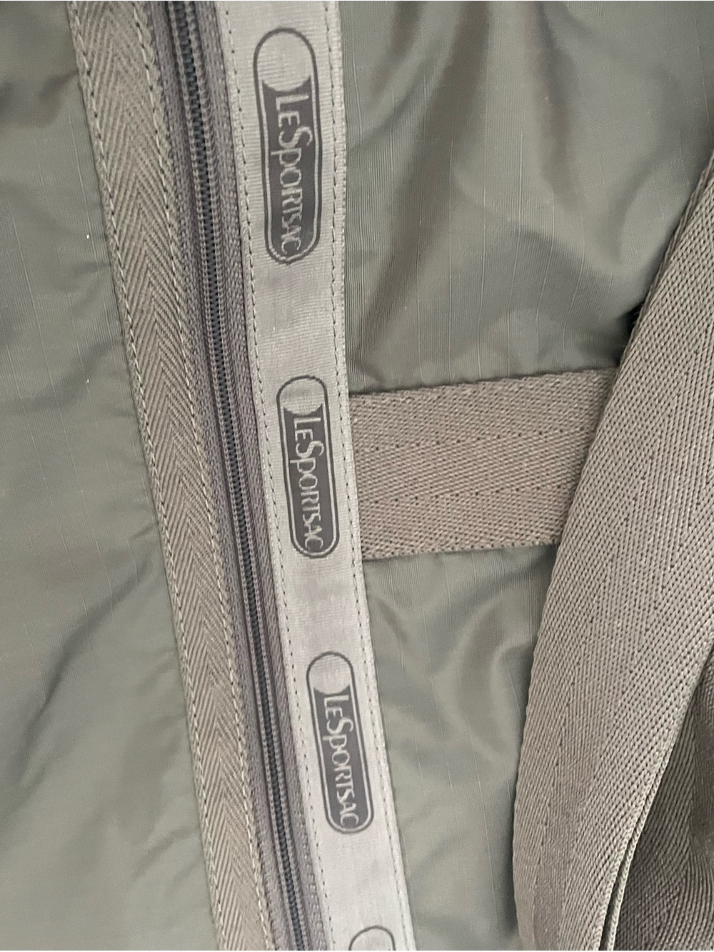 LeSportsac Gray Nylon Travel Tote Bag - Picture 12 of 12